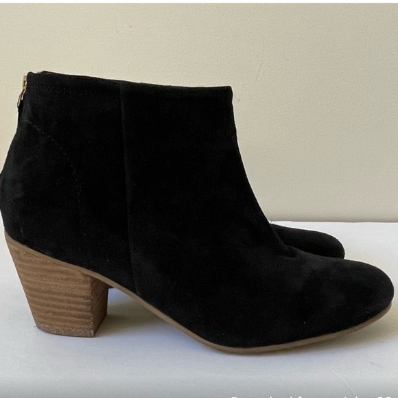 Seychelles Black Suede Stacked Heel Zippered Bootie/7M - Picture 1 of 8